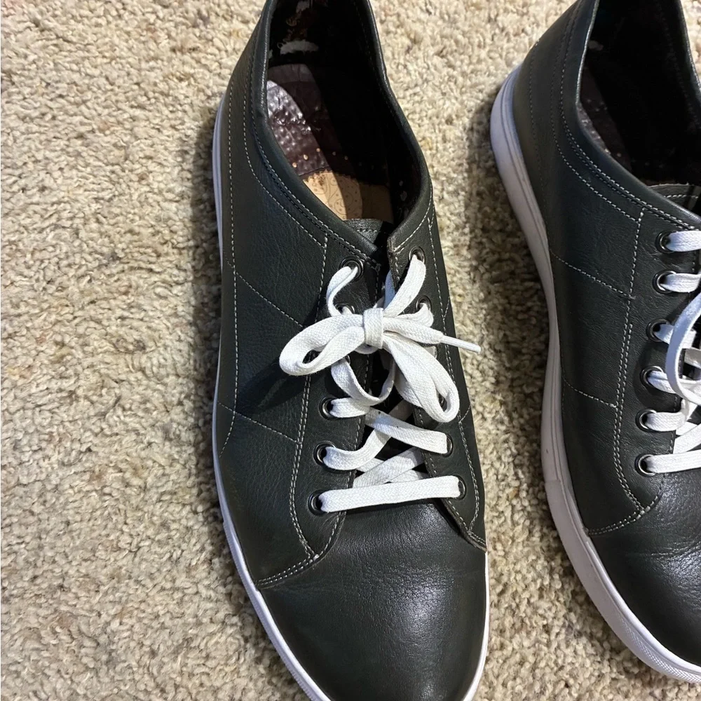 Robert Graham Men’s Blackburn leather sneakers Size 12 Green Luxury Modern